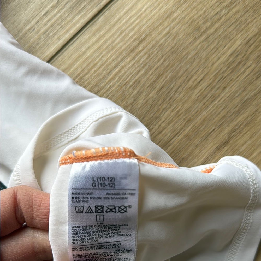 Old Navy Kids Rashguard “Can’t Stop the Waves” - Picture 4 of 7